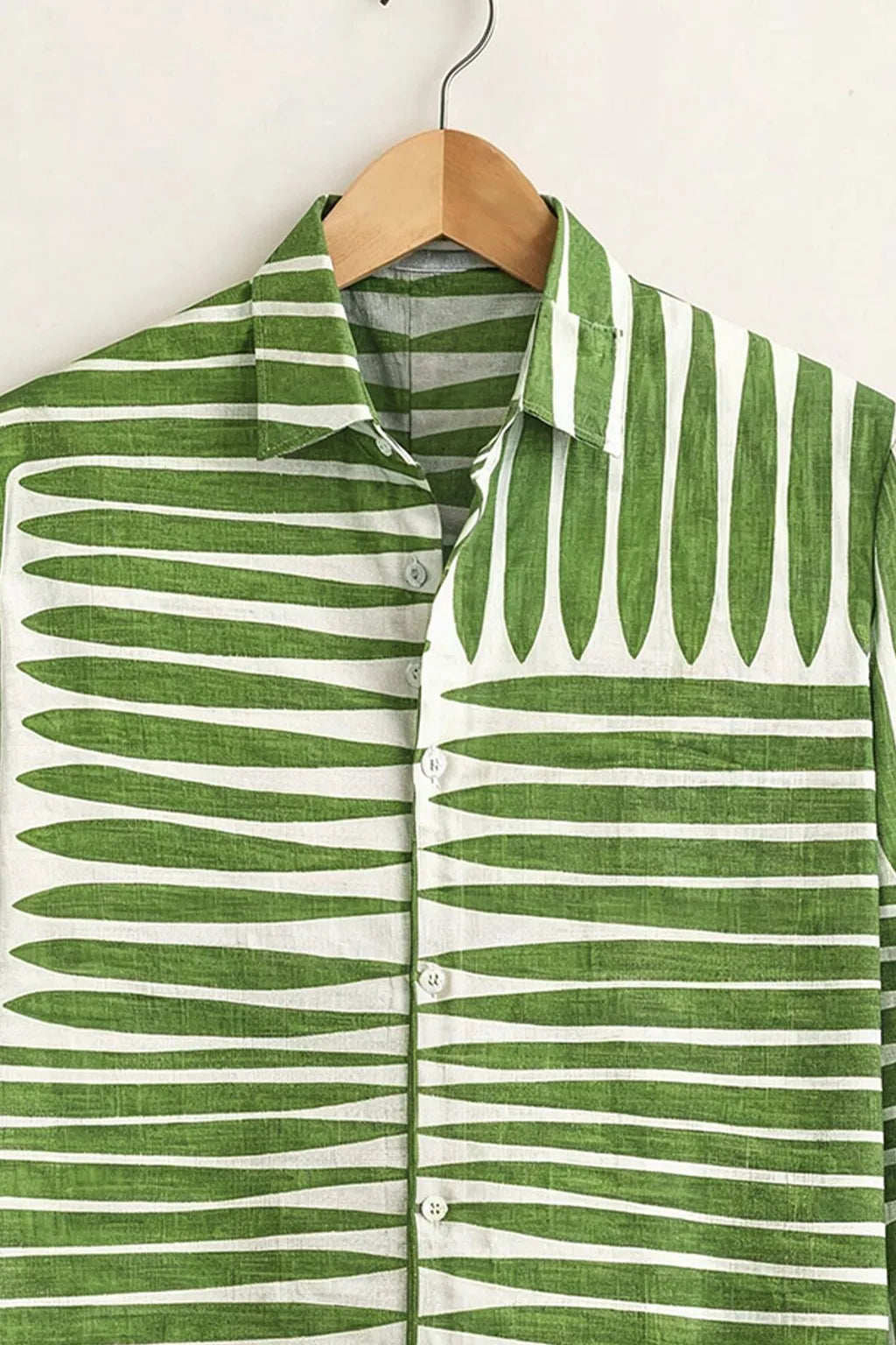 Men's Green Modern Geometric Design