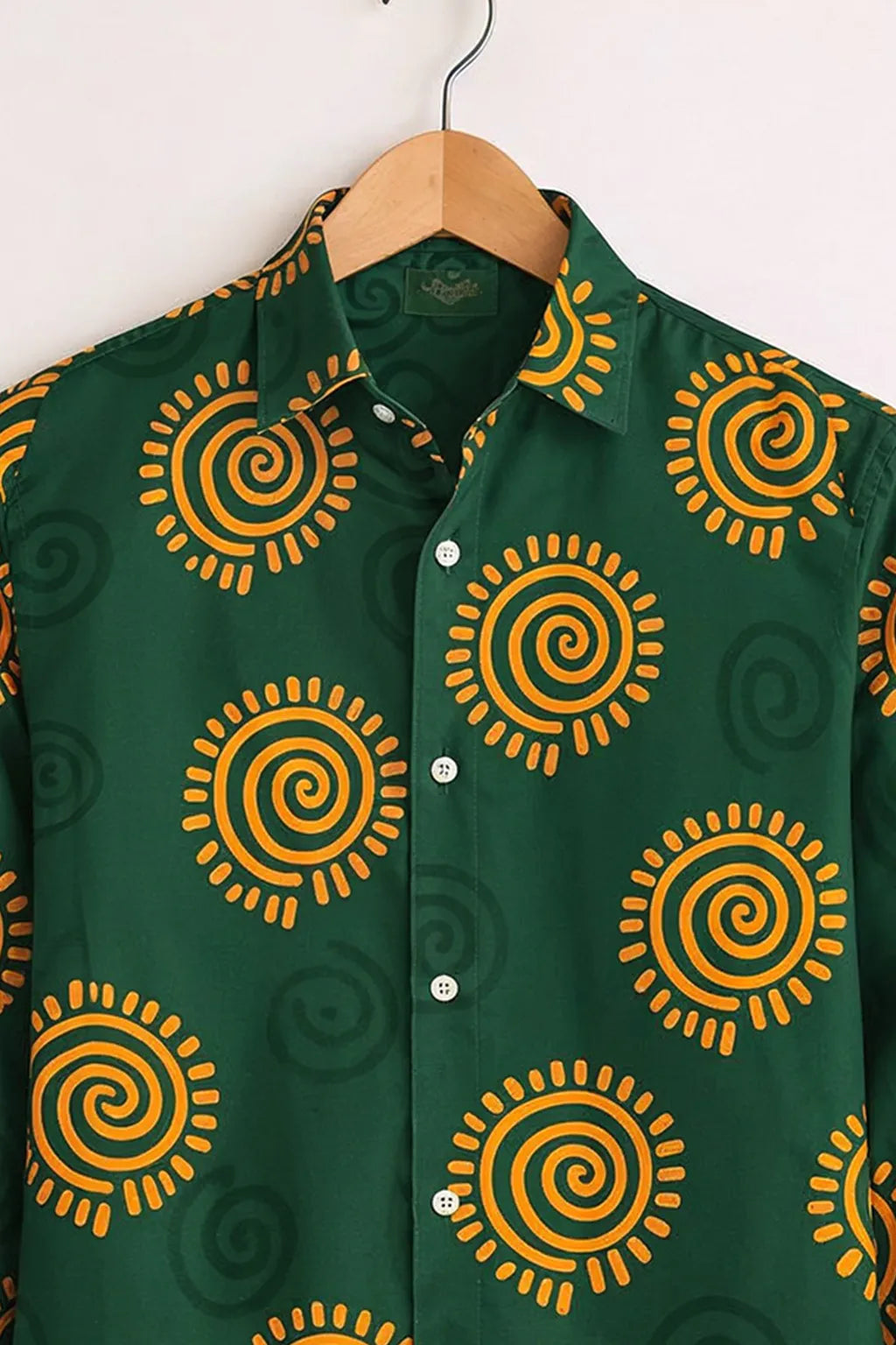Spiral Sun Motif Print Green Premium Shirt